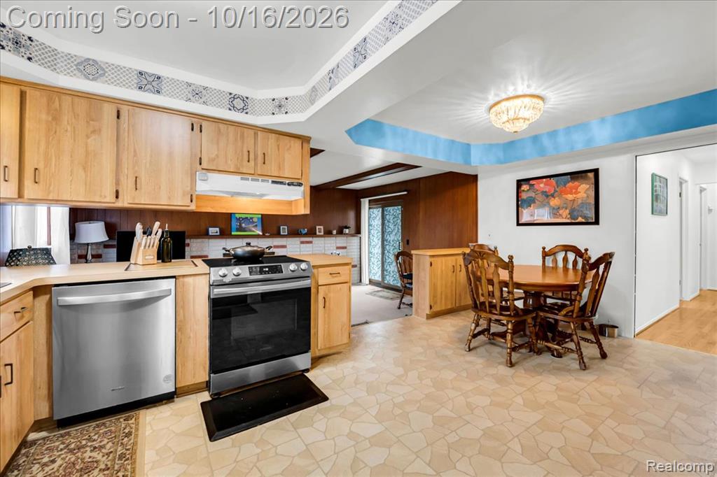 2855 Saratoga Drive Property Photo 8