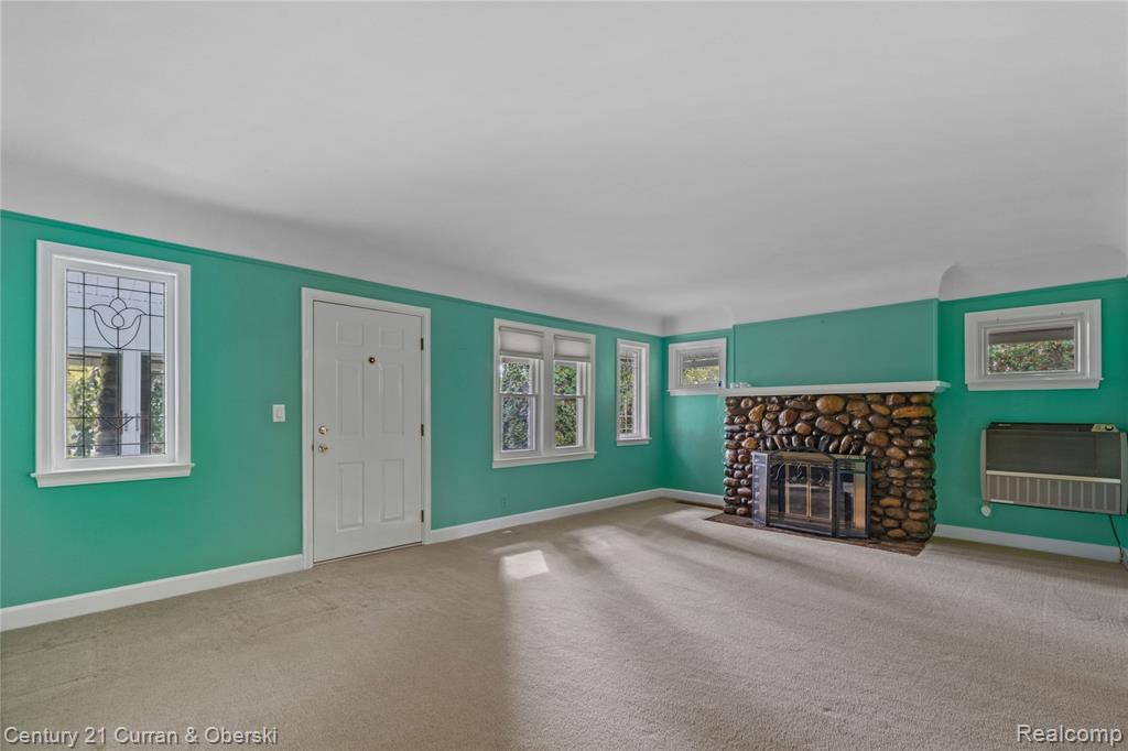 238 Alberta Street Property Photo 6