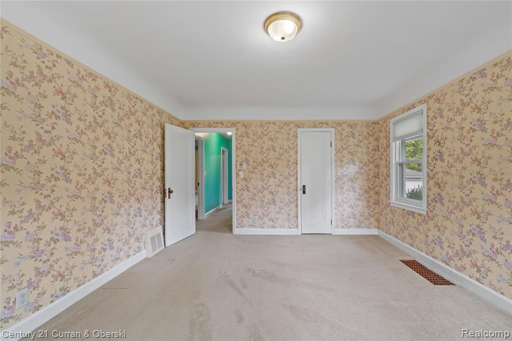 238 Alberta Street Property Photo 12