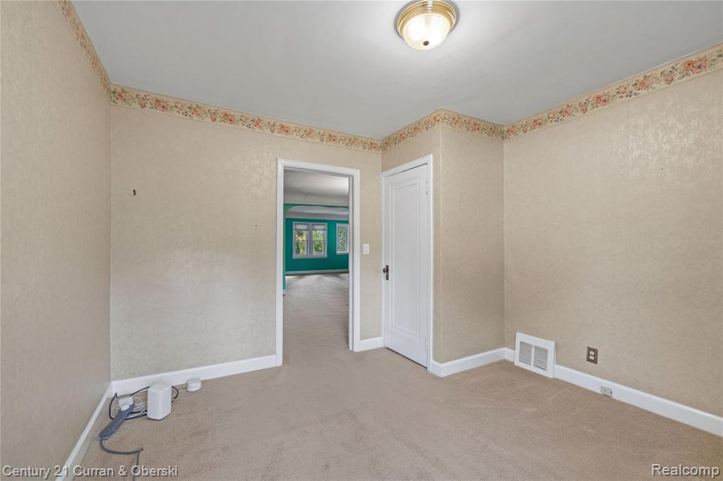 238 Alberta Street Property Photo 18