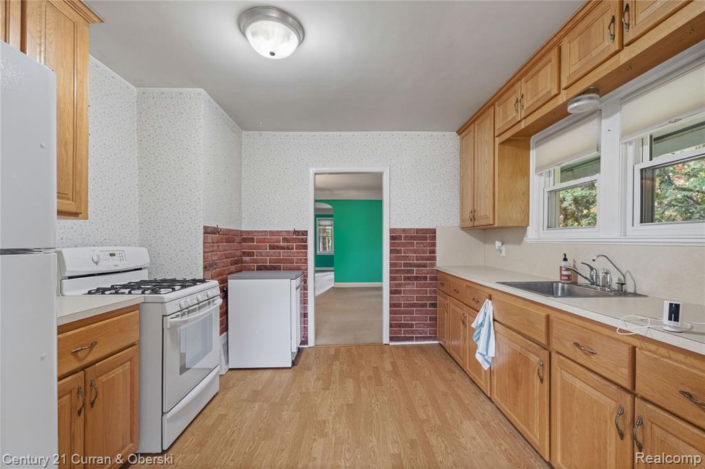 238 Alberta Street Property Photo 22