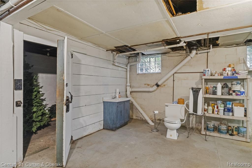 238 Alberta Street Property Photo 29