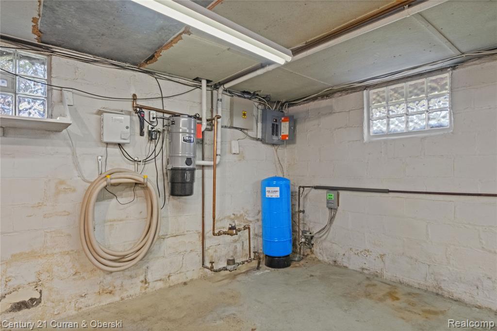 238 Alberta Street Property Photo 30