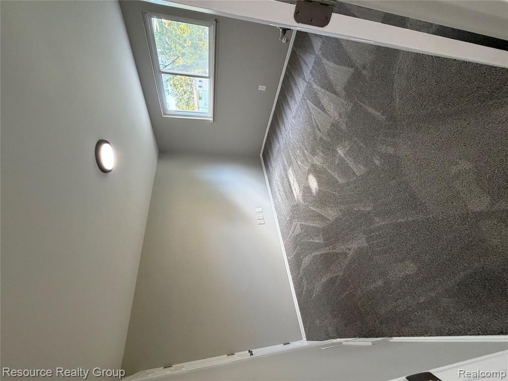 2906 Marshall Street Property Photo 16