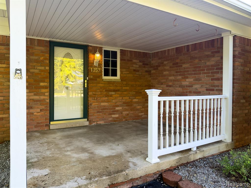 1353 Alhi Street Property Photo 3