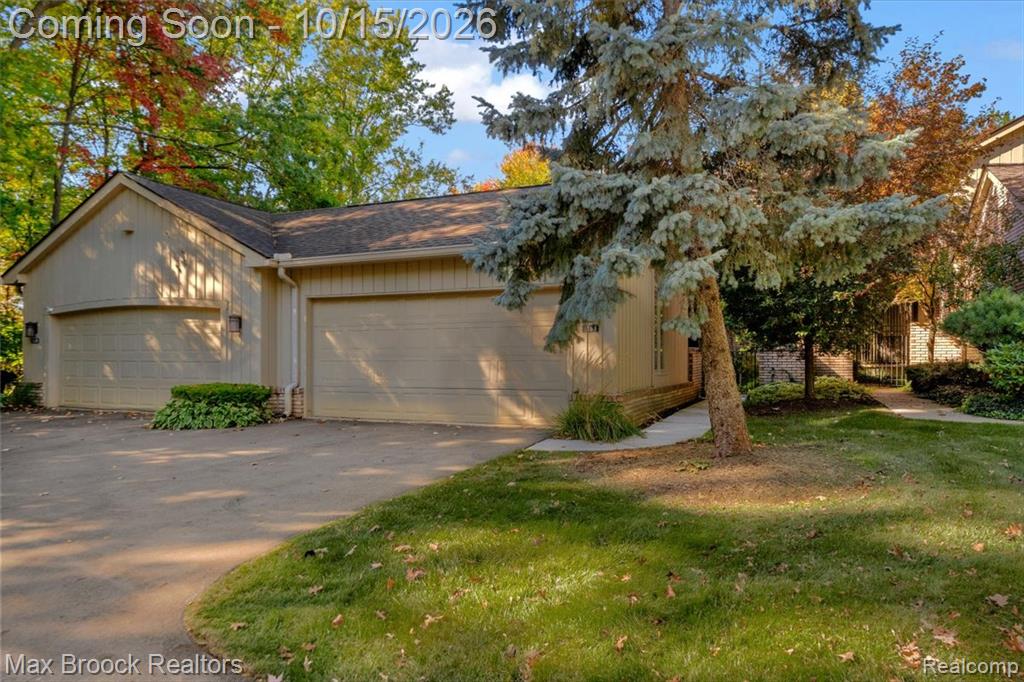 1168 Glenpointe Court Property Photo 3