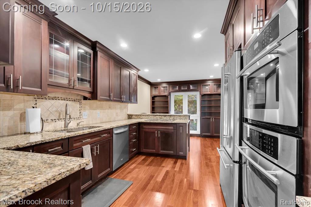 1168 Glenpointe Court Property Photo 14