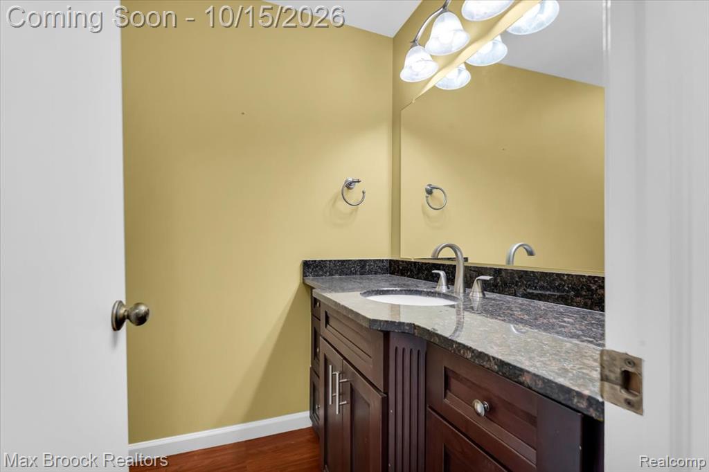 1168 Glenpointe Court Property Photo 18