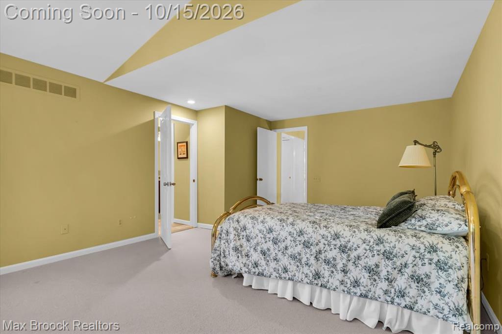 1168 Glenpointe Court Property Photo 21