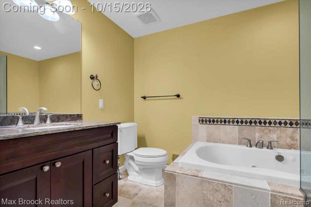 1168 Glenpointe Court Property Photo 23