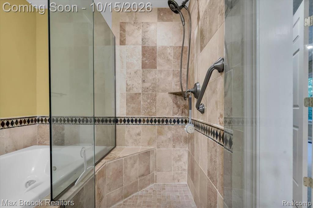 1168 Glenpointe Court Property Photo 24