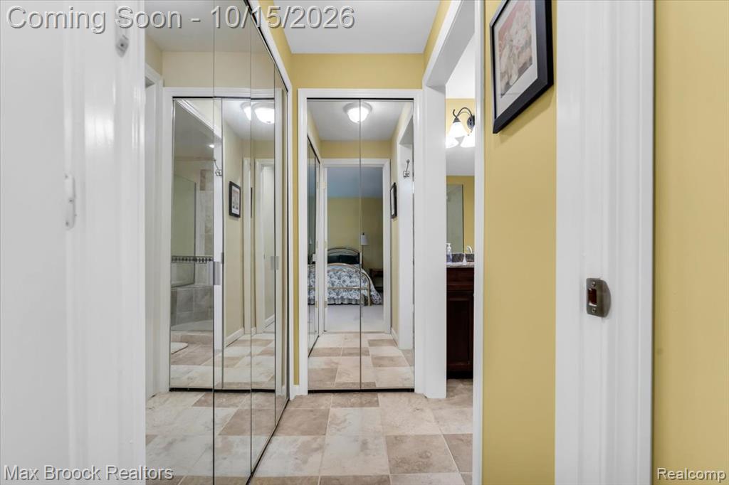 1168 Glenpointe Court Property Photo 25