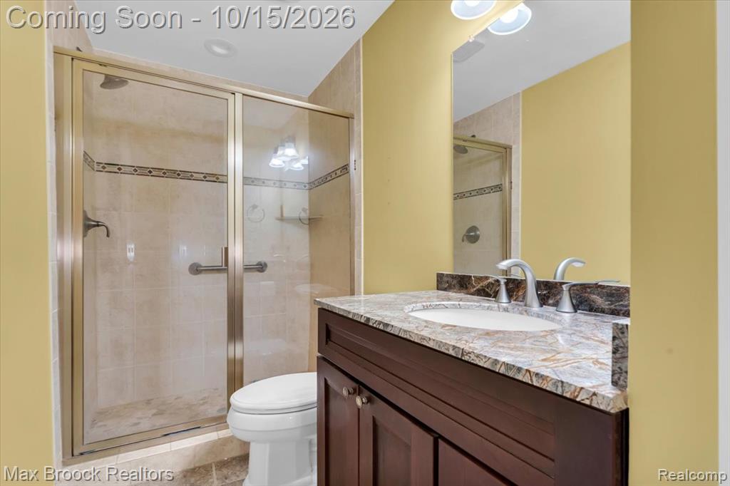 1168 Glenpointe Court Property Photo 30