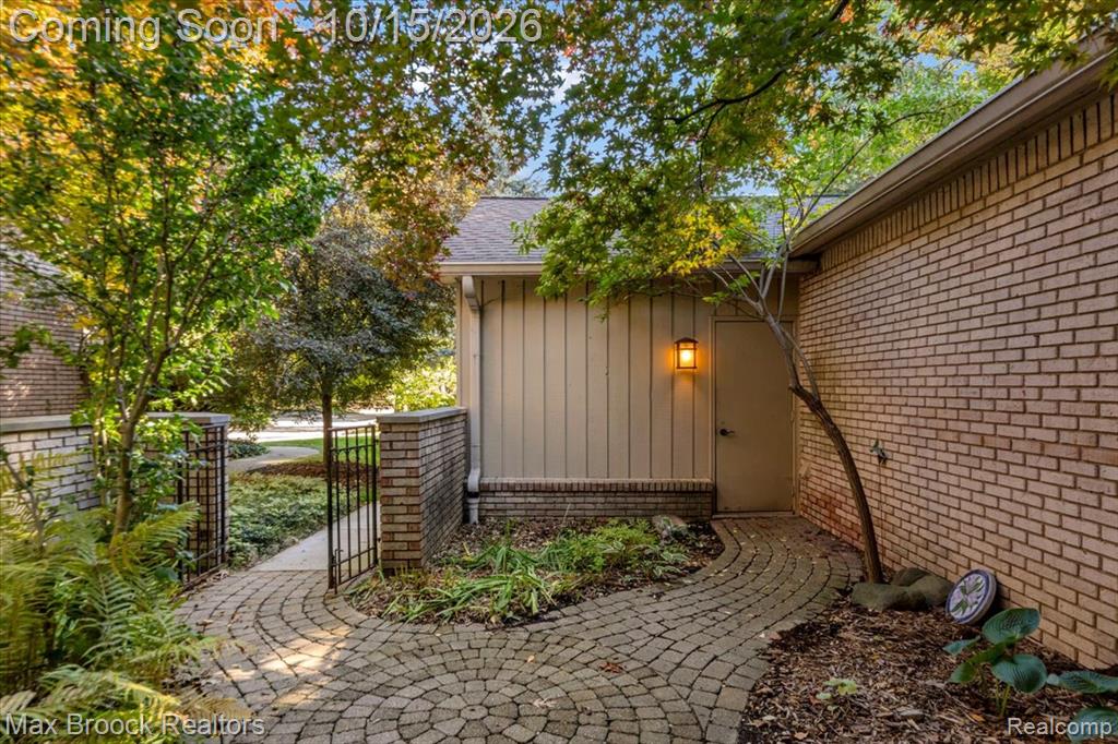 1168 Glenpointe Court Property Photo 35