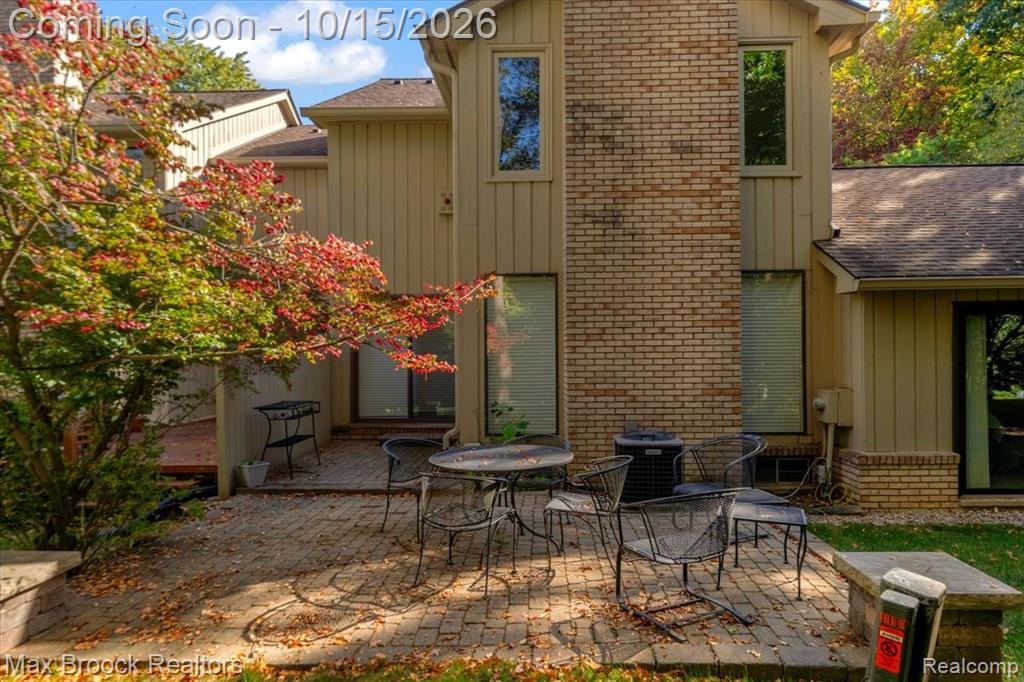 1168 Glenpointe Court Property Photo 38