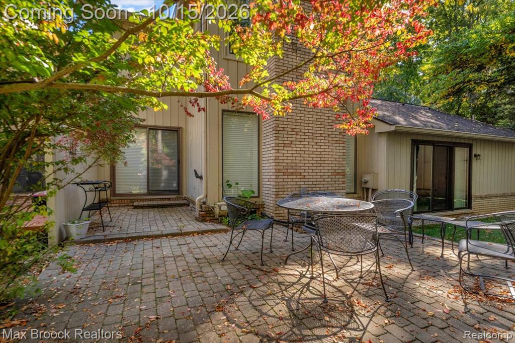 1168 Glenpointe Court Property Photo 39
