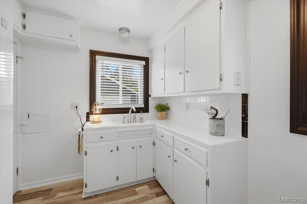 2932 Maplewood Avenue Property Photo 7
