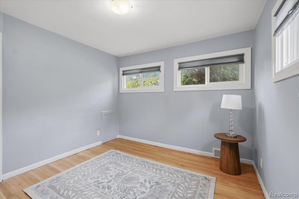 2932 Maplewood Avenue Property Photo 14