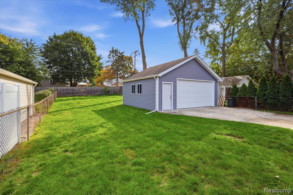 2932 Maplewood Avenue Property Photo 21
