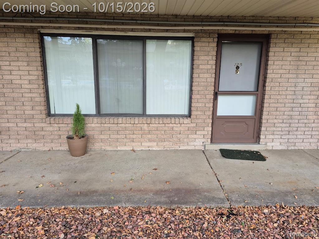 995 N Cass Lake Road Property Photo 1