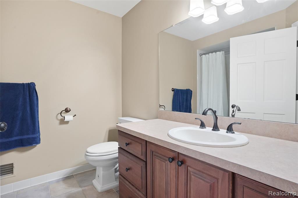 10244 Cornerstone Drive Property Photo 28