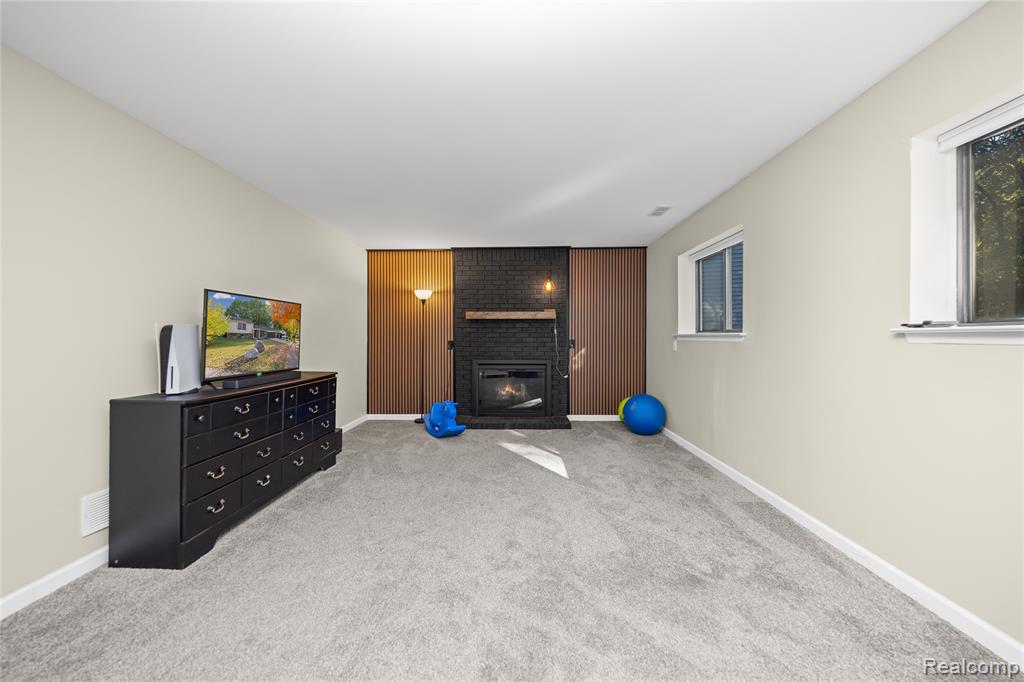 321 Tanglewood Circle Property Photo 8