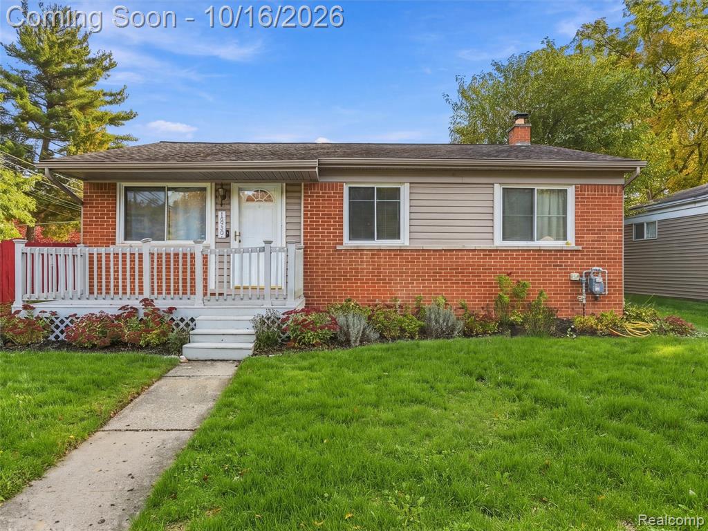 18550 Foch Street Property Photo 1