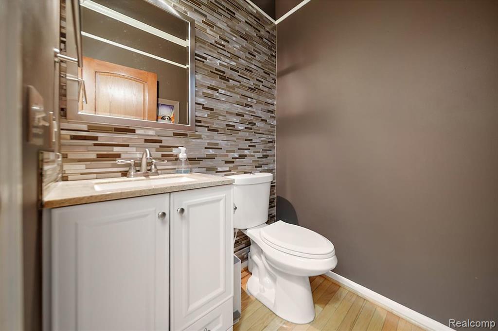 3592 Sunnyside Court Property Photo 20