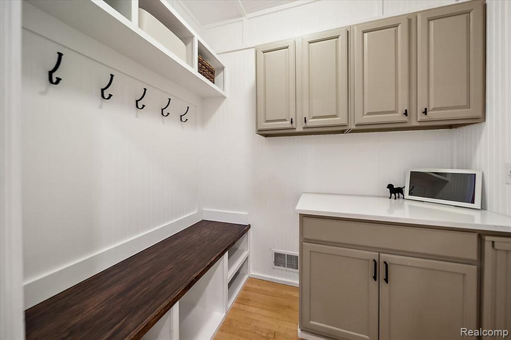 3592 Sunnyside Court Property Photo 39