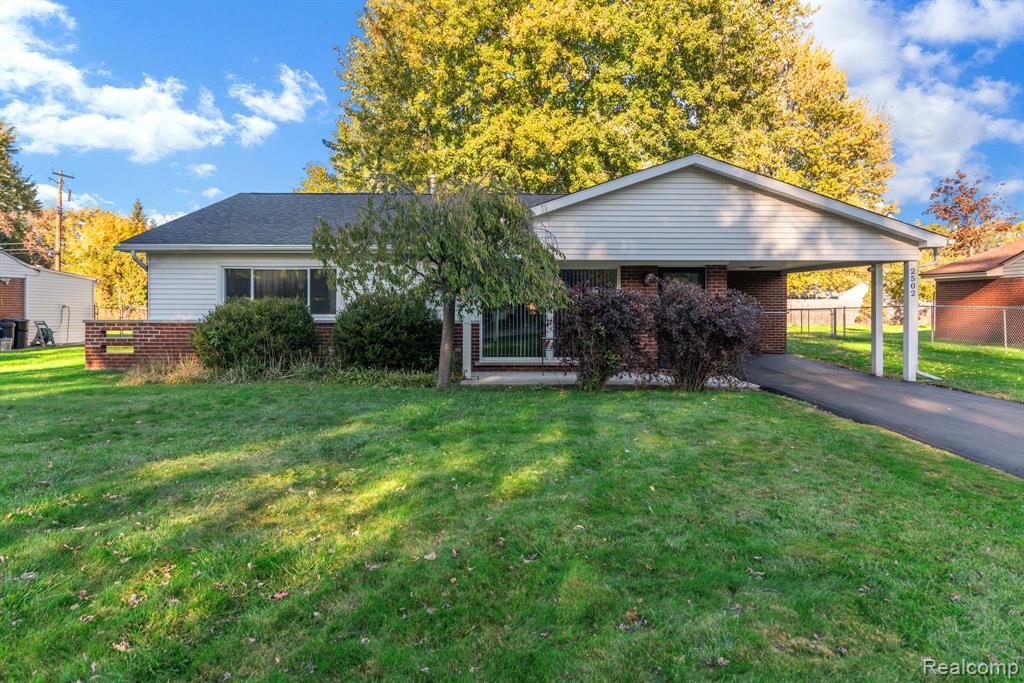 2502 Ivanhoe Drive Property Photo 1