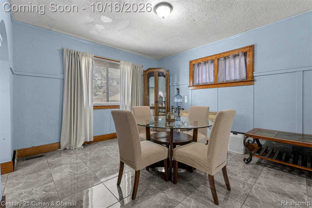 1920 Central Street Property Photo 18