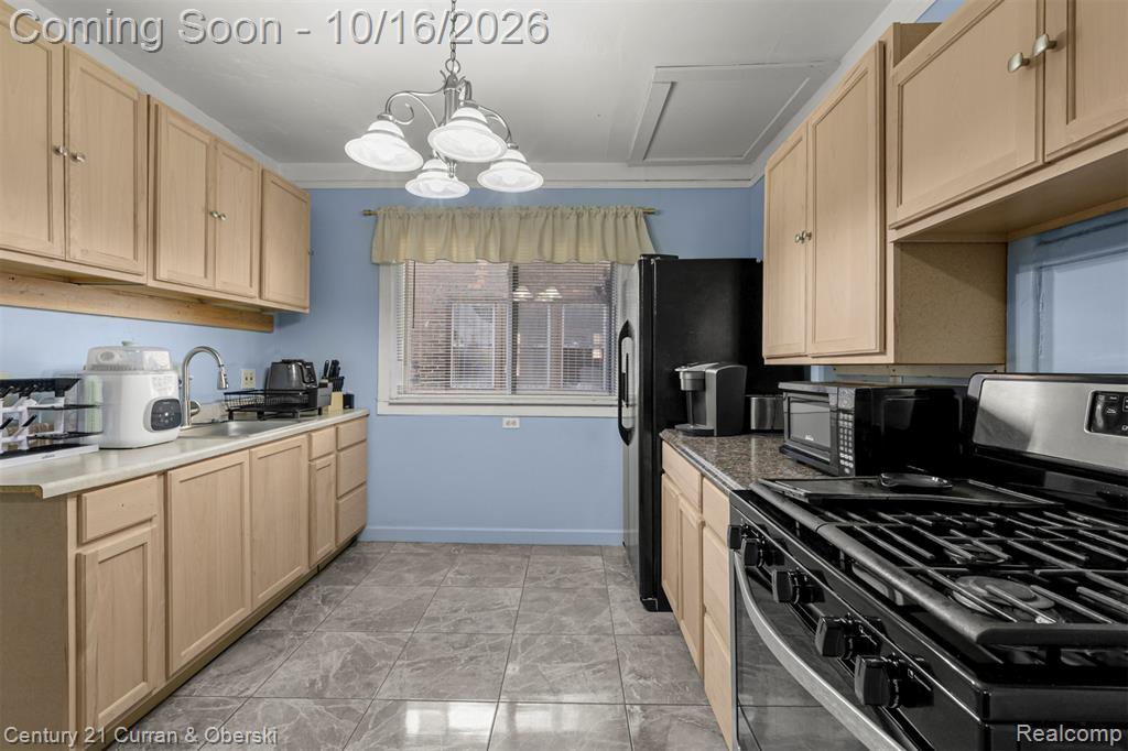 1920 Central Street Property Photo 21