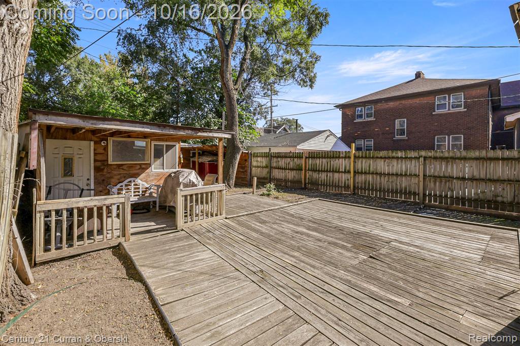1920 Central Street Property Photo 29