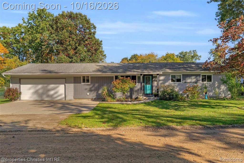 541 May Road Property Photo 1