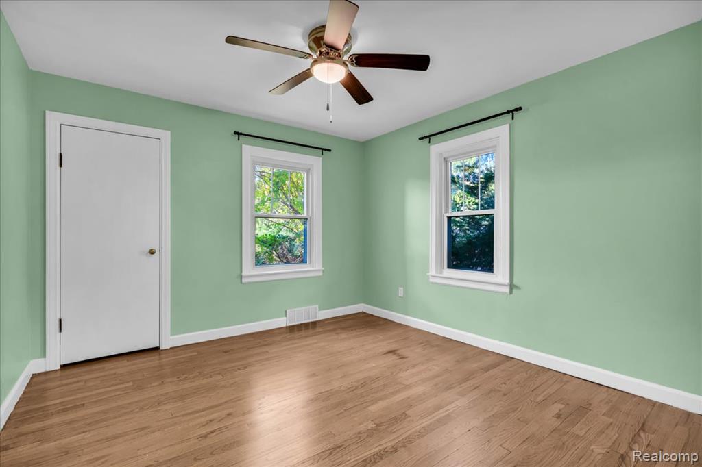 261 Preston Avenue Property Photo 17