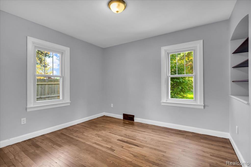 261 Preston Avenue Property Photo 20