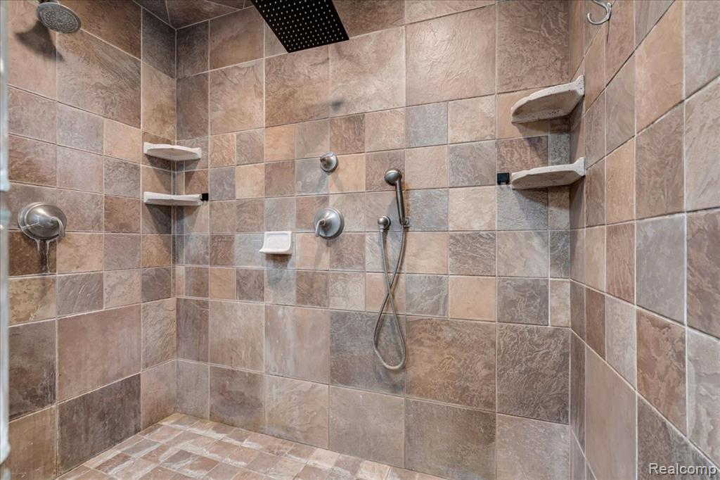 261 Preston Avenue Property Photo 34