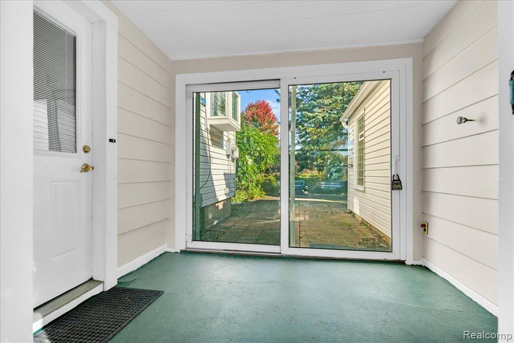 261 Preston Avenue Property Photo 35