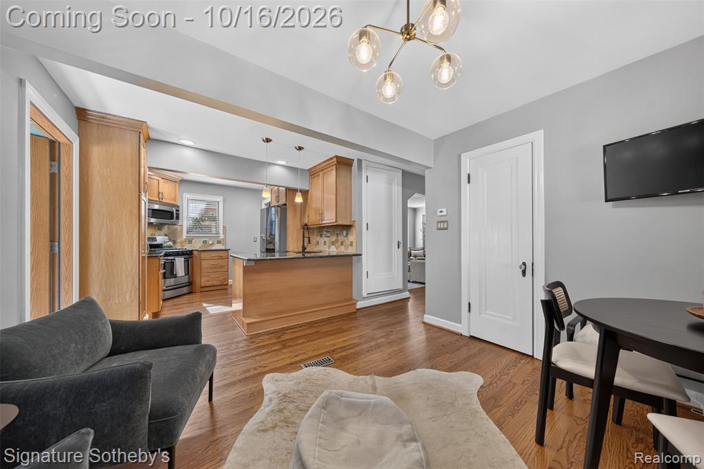 613 S Connecticut Avenue Property Photo 6