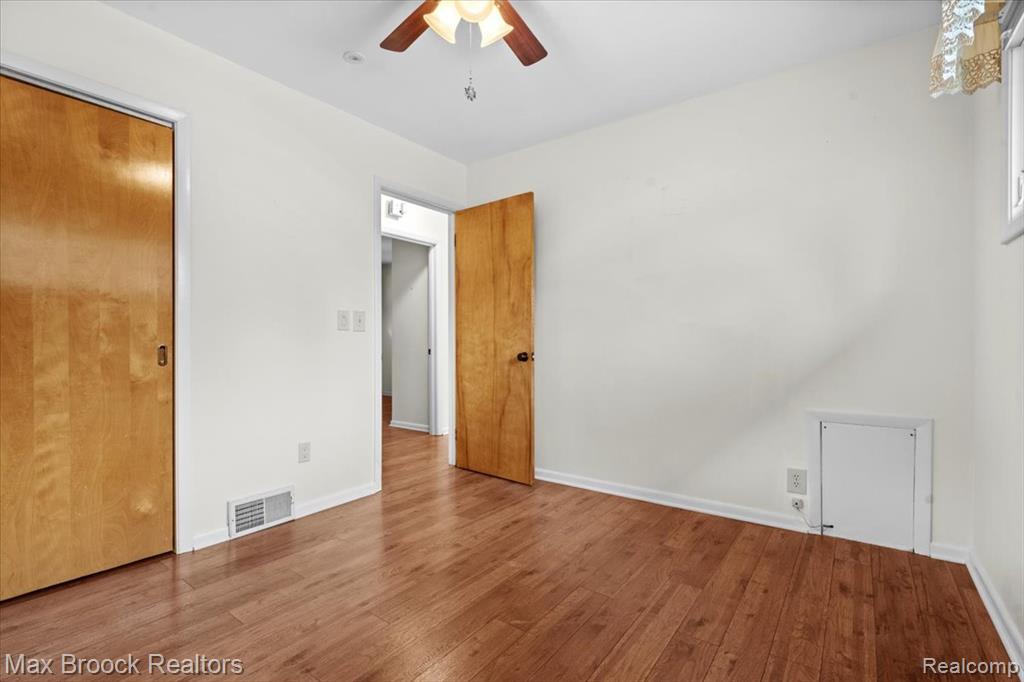 1330 N Oak Street Property Photo 12