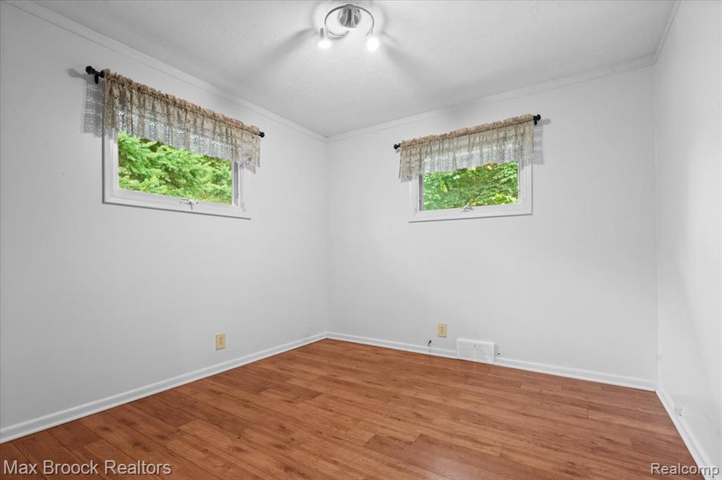 1330 N Oak Street Property Photo 13