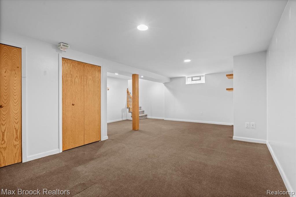 1330 N Oak Street Property Photo 19