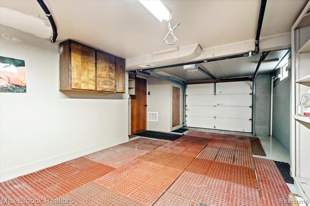 1330 N Oak Street Property Photo 22
