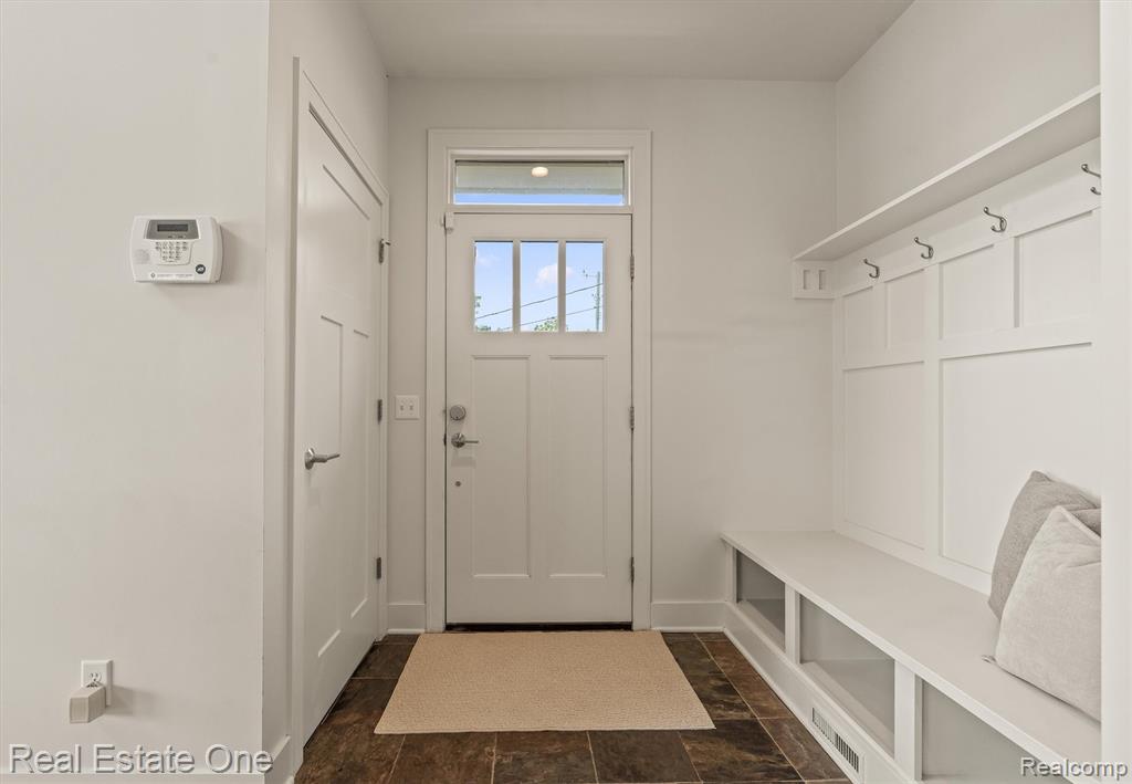 9377 Anne Street Property Photo 7