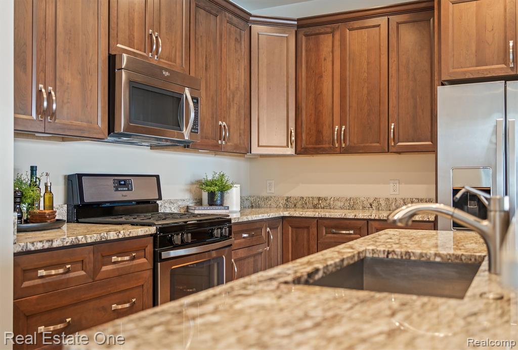 9377 Anne Street Property Photo 14
