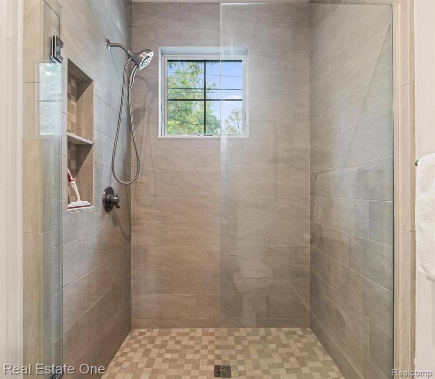 9377 Anne Street Property Photo 27