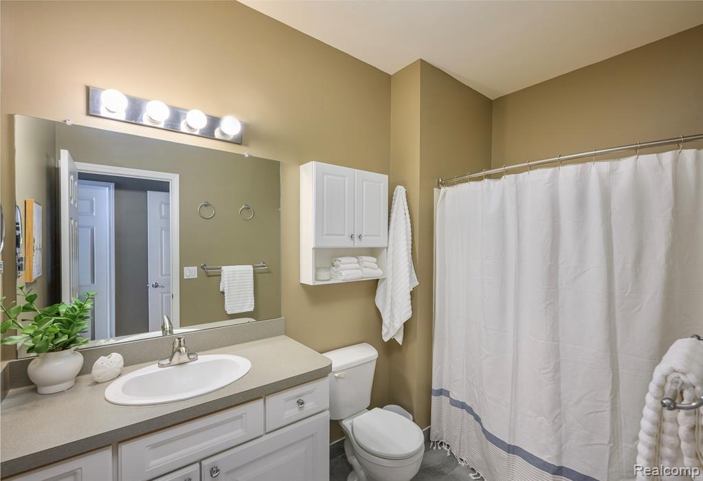 529 Graten Street Property Photo 11