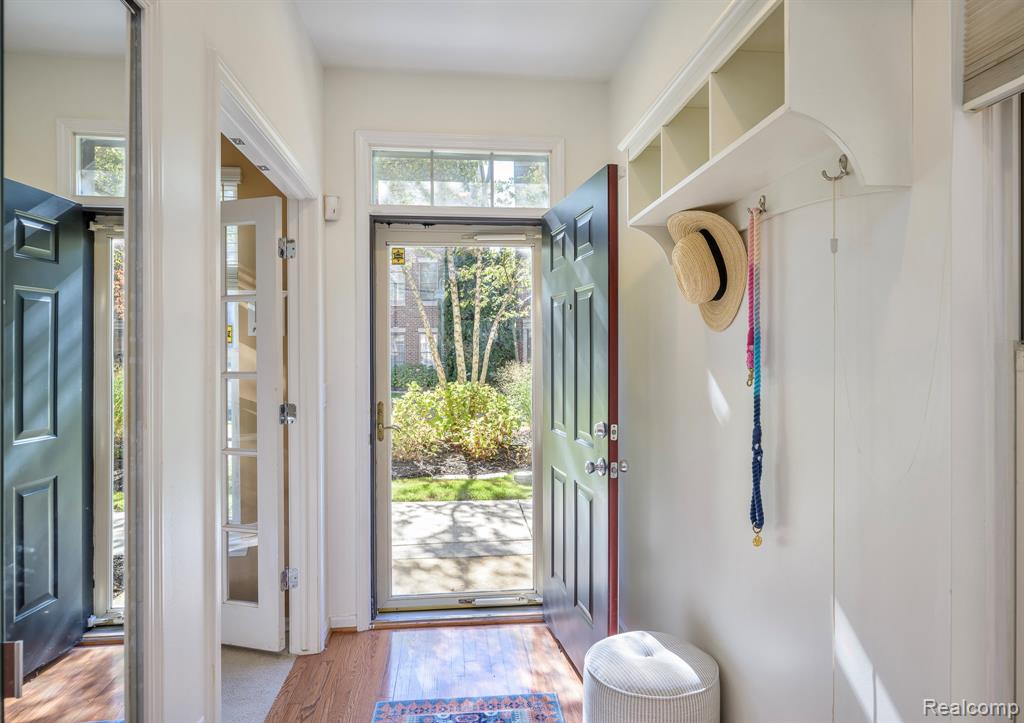529 Graten Street Property Photo 18