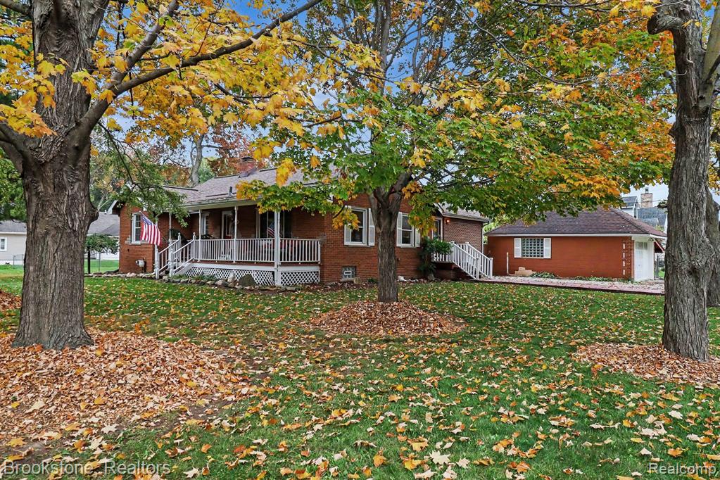 2416 Cromie Drive Property Photo 3