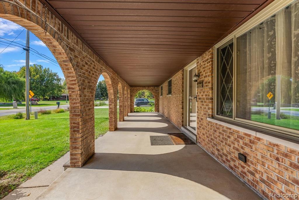 48969 Callens Road Property Photo 4